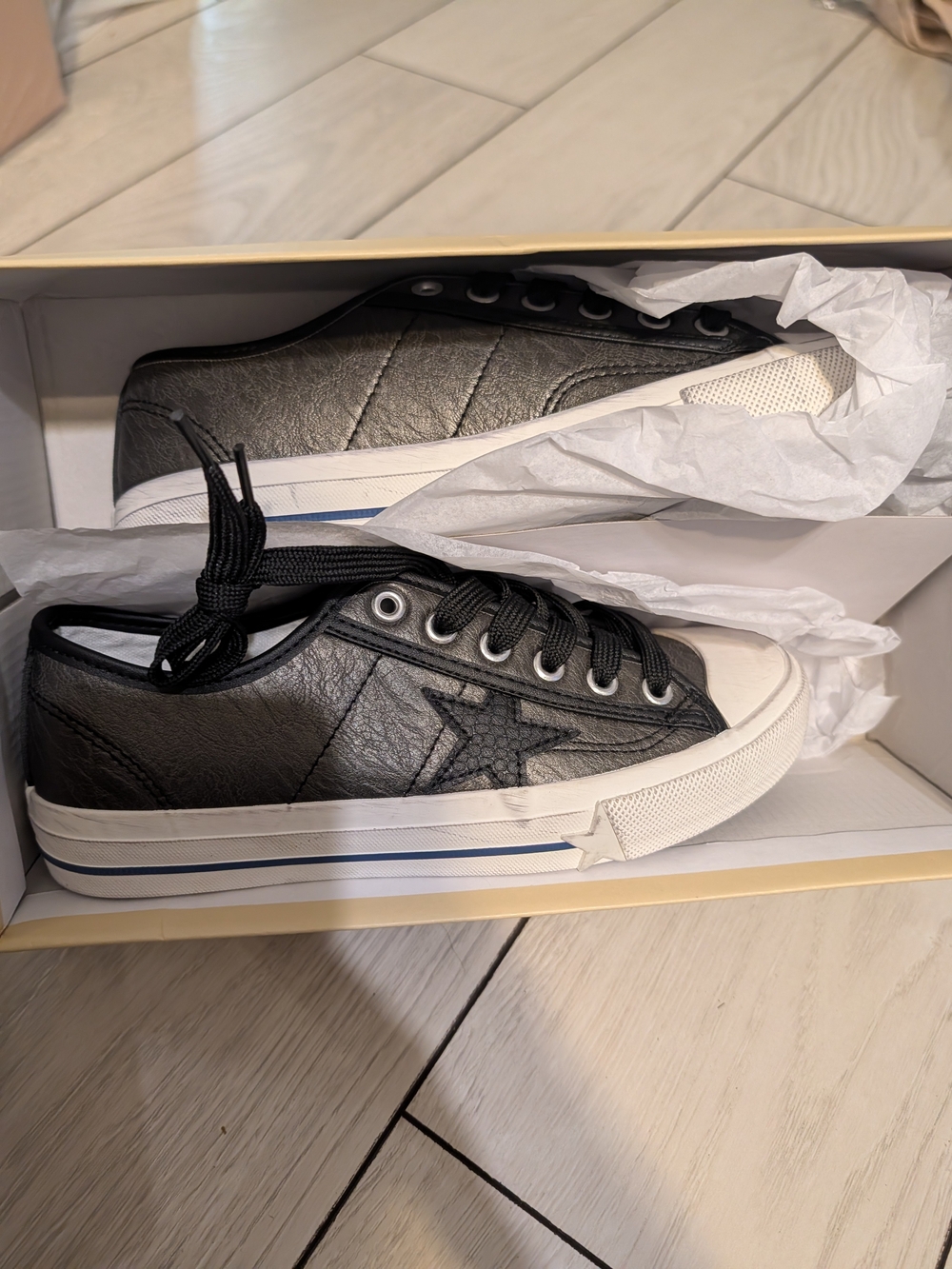 Black Low-Top Leather Sneakers with Star Accent